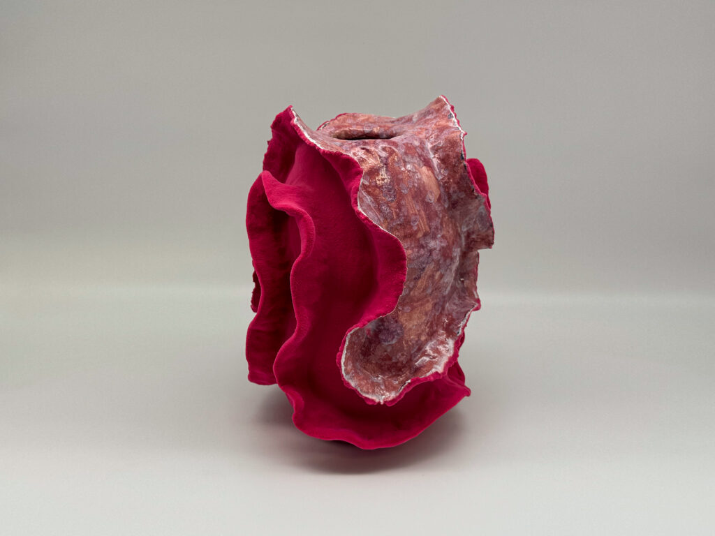 velvet-vase-04