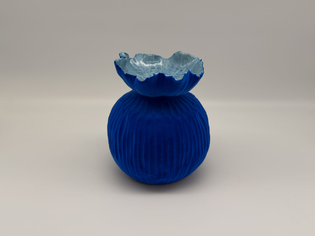 velvet-vase-05