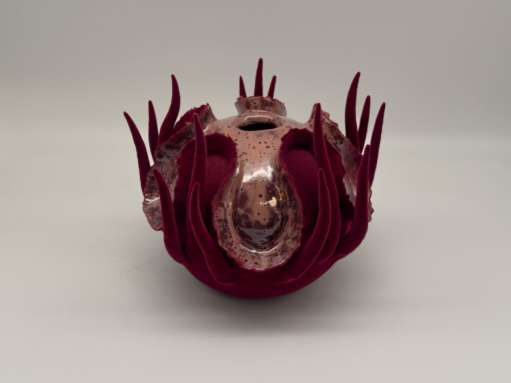 velvet-vase-08