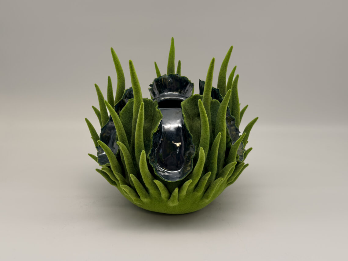 velvet-vase-09