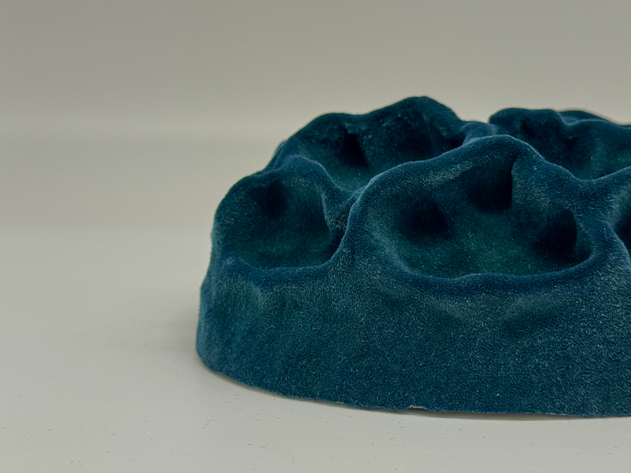Velvet Wall 04 - Image 2