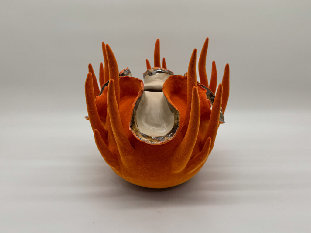 velvet-vase-16