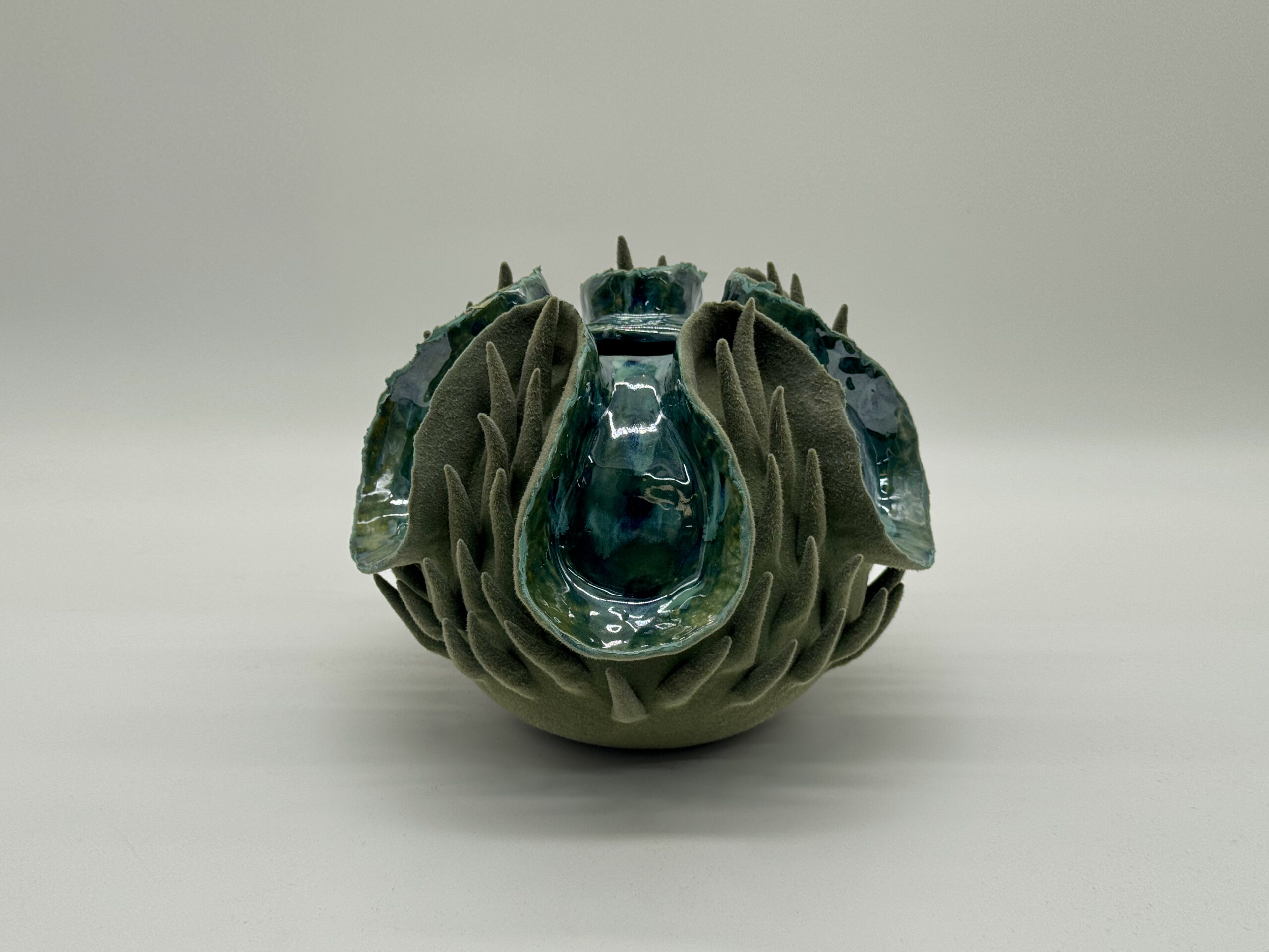 Velvet Vase 17